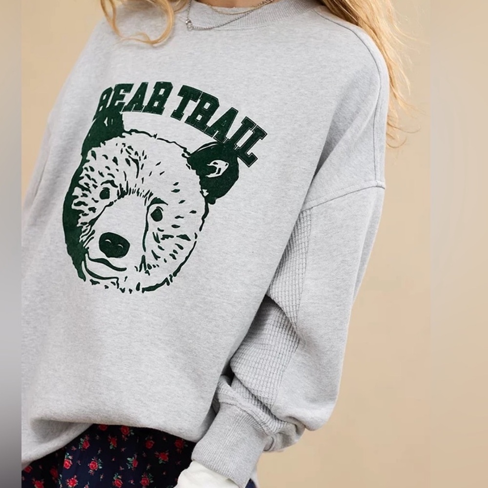 Aerie Oversized Getaway Bear Trail Crewneck Sweater size S